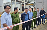 Phó Chủ tịch tỉnh Lâm Đồng kiểm tra hiện trường vụ nổ bồn chứa a xít khiến 2 công nhân tử vong