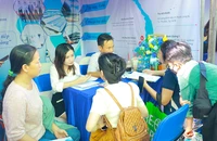 Ngành may mặc, da giày bắt đầu tuyển lao động trở lại