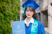 'Bóng hồng' tình nguyện viết đơn nhập ngũ: Màu xanh áo lính là mơ ước của em