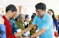 Tỉnh Bình Dương chi hơn 11 tỉ đồng chăm lo cho người có hoàn cảnh khó khăn