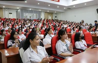 Trao 240 suất học bổng cho ‘Nữ sinh hiếu học vượt khó'