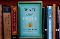 RT: Ukraine loại 'Chiến tranh và Hòa bình' của đại văn hào Nga Leo Tolstoy khỏi chương trình giảng dạy