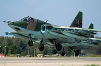 VIDEO: Nga bắn tên lửa từ cường kích Su-25 vào mục tiêu Ukraine