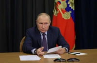 Tổng thống Nga Vladimir Putin chủ trì một cuộc họp về các vấn đề nông nghiệp ngày 27-9. Ảnh: SPUTNIK