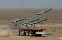 Nga nói 'đừng coi thường' năng lực Moscow, Iran bác cáo buộc UAV Shahed-136 tấn công Kiev
