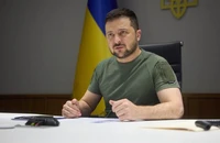 Tổng thống Ukraine kêu gọi NATO hành động trước tin tên lửa Nga 'lạc' qua Ba Lan