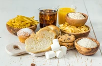 Để giảm cân, hãy thay thế thực phẩm chế biến bằng carbs giàu chất xơ