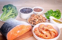 Những thói quen ăn uống khiến bạn dễ bị viêm và lão hóa nhanh hơn