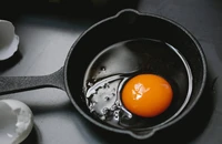Lòng đỏ trứng có tốt cho người bị gan nhiễm mỡ? 