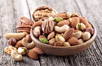 6 loại hạt nên ăn thường xuyên để tóc mọc dày hơn