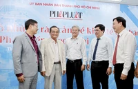 Sôi nổi góp ý tháo gỡ khó khăn để phát triển kinh tế tư nhân