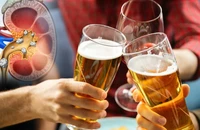 Người bị sỏi thận nên và không nên uống gì?