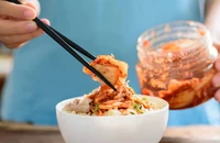 Những thực phẩm tưởng lành mạnh nhưng chứa nhiều muối, âm thầm gây hại cho tim
