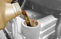 Vì sao dầu động cơ ô tô cần thay định kỳ mỗi 6 tháng đến 1 năm?