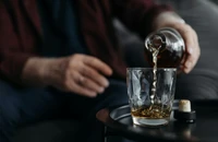 Bỏ rượu trong 1 tháng, cơ thể thay đổi ra sao? 