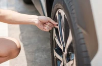 Trước mỗi chuyến đi dài, tài xế nên kiểm tra ngay 6 hạng mục này trên xe