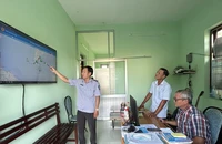 Lực lượng kiểm ngư giám sát các tàu cá đang đánh bắt ngoài khơi