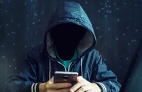Người phụ nữ bị mất gần 1 tỉ đồng khi hẹn hò online
