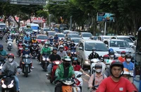 Cầu vượt tạm 2 làn xe có 'hạ nhiệt' giao thông cửa ngõ Tân Sơn Nhất ?