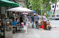 Bất ngờ với hình ảnh quận 1 sau hơn 1 tháng thí điểm thu phí vỉa hè