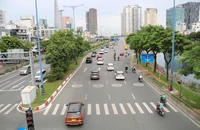 Hoàn thành xóa dải phân cách, mở rộng 8 km đường Võ Văn Kiệt ở TP.HCM