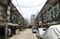 Chung cư cũ Tân Hòa Đông, TP.HCM cần tháo dỡ khẩn cấp 