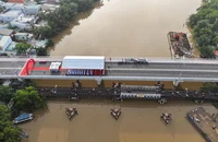 TP.HCM đang tháo dỡ cầu Long Kiểng cũ, hạn chế phương tiện đường thủy