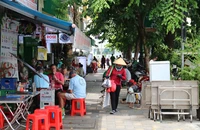 Vướng mắc pháp lý khiến TP.HCM chưa thể thu phí vỉa hè trở lại