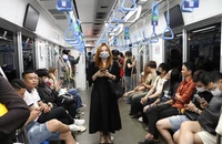 Một năm vận hành, Metro số 1 dần thay đổi thói quen đi lại của người dân 