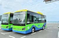 Xe buýt điện đầu tiên ở Côn Đảo hoạt động từ 25-12