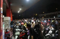 Bộ Công Thương hỏa tốc mời doanh nghiệp xăng dầu họp vào ngày mai