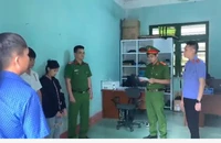 Hòa Bình: Khởi tố 2 thanh niên lái xe lạng lách, đánh võng