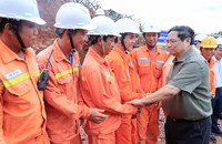Thủ tướng yêu cầu khánh thành đường dây 500kV mạch 3 Quảng Trạch - Phố Nối trong tháng 7