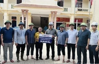 EVNGENCO1 trao 1 tỉ đồng hỗ trợ người dân bị ảnh hưởng mưa lũ ở Nghệ An