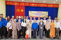 VWS tài trợ hơn 150 triệu đồng quà Tết cho bà con Quới Sơn, Bến Tre