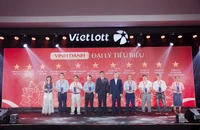 Vietlott vinh danh các đại lý, điểm bán hàng tiêu biểu sau hơn 8 năm triển khai kinh doanh