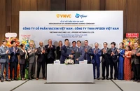 Pfizer và VNVC ký thảo luận về sản xuất vắc xin