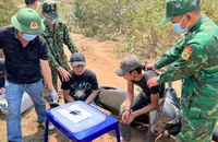 Quảng Trị: Biên phòng bắt 2 thanh niên tàng trữ 200 viên ma tuý