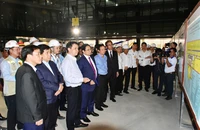 Thủ tướng kiểm tra tiến độ xây dựng Cảng hàng không quốc tế Phú Bài