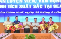 Thừa Thiên Huế khen thưởng VĐV, HLV xuất sắc tại SEA Games 32