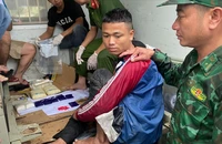 Biên phòng Quảng Trị bắt 1 nam thanh niên vận chuyển 18.000 viên ma túy. Ảnh: ND.
