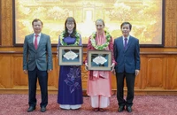 2 người phụ nữ nước ngoài trở thành công dân danh dự của Huế