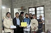 Mạo danh thầy giáo để lừa tiền ủng hộ nữ sinh nghèo