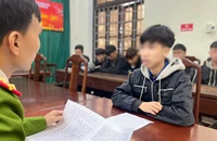 Bắt giữ nhóm 10 thanh thiếu niên truy đuổi khiến 1 người ngã lầu bị thương