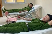 3 chiến sĩ cảnh sát hiến máu cứu bệnh nhân ung thư máu qua cơn nguy kịch