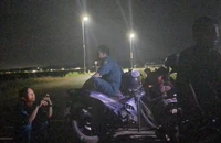 Hàng trăm người xuyên đêm truy bắt kẻ sát hại hàng xóm rồi bỏ trốn
