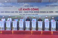 Khởi công mở rộng cao tốc đoạn La Sơn - Hòa Liên hơn 3.000 tỉ đồng