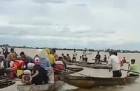Lật thuyền trên đường đi xây lăng mộ, 2 người tử vong