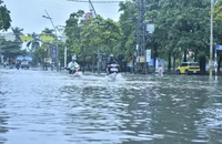 Quảng Trị: Mưa trắng trời, có nơi ngập sâu vì ảnh hưởng bão số 10