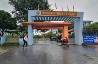  Trường nêu lý do vẫn cho học sinh đến lớp dù tỉnh yêu cầu nghỉ để tránh bão số 10